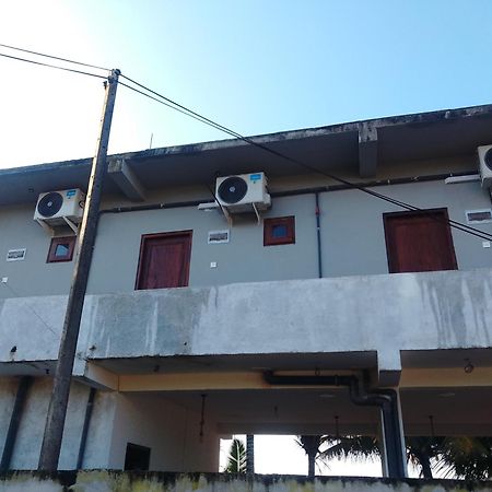 Kusuma'S Lazy Left Hotel Midigama Exterior photo